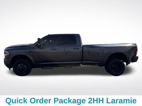 Used 2020 RAM 3500 Laramie w/ Night Edition AWD/4WD image 3