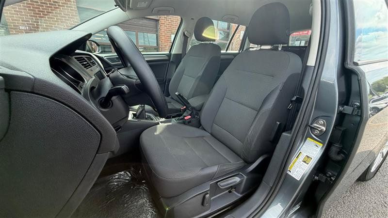 Used 2016 Volkswagen Golf S FWD image 22
