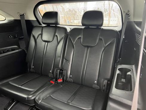 Used 2024 Kia Sorento S image 6