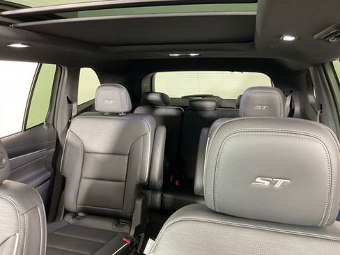 New 2026 Buick Enclave Sport Touring w/ Power Package FWD image 38