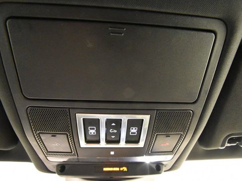 Used 2020 Land Rover Discovery SE AWD/4WD image 31