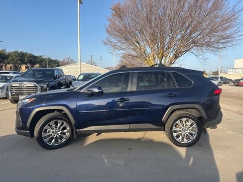 Used 2025 Toyota RAV4 XLE Premium image 5