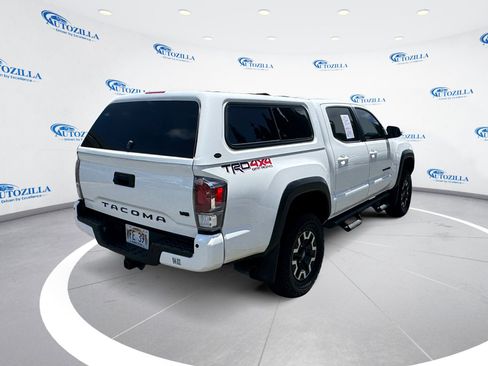Used 2023 Toyota Tacoma TRD Off-Road w/ TRD Premium Off Road Package AWD/4WD image 5