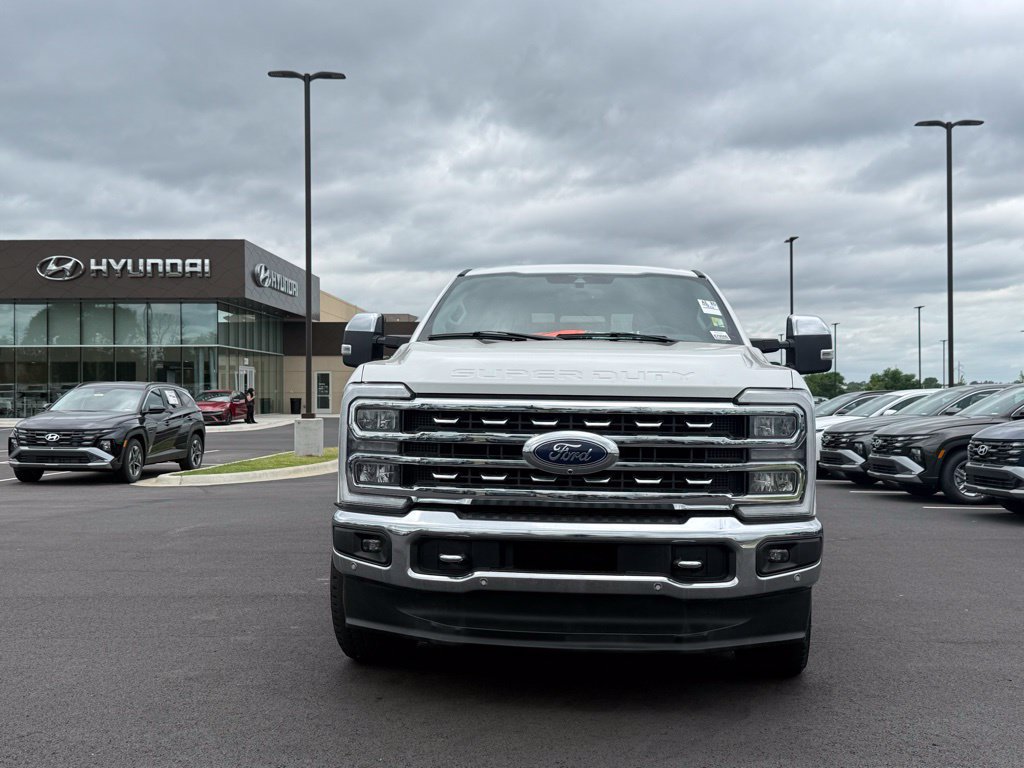 Used 2023 Ford F350 Lariat w/ Lariat Ultimate Package AWD/4WD image 2
