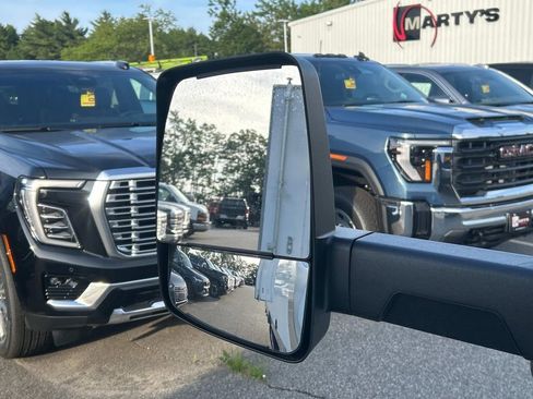 New 2025 GMC Savana 3500 w/ Power Convenience Package RWD image 8
