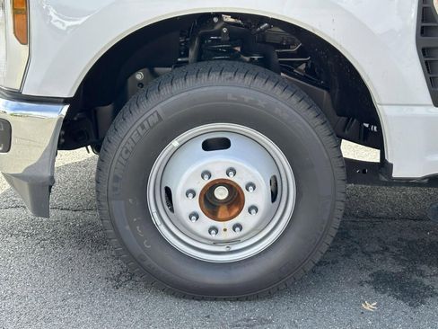 New 2024 Ford F350 XL w/ XL Chrome Package image 7