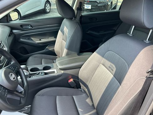 Used 2024 Nissan Altima 2.5 S FWD image 12