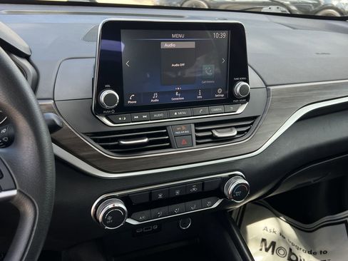 Certified 2025 Nissan Altima 2.5 SV image 14