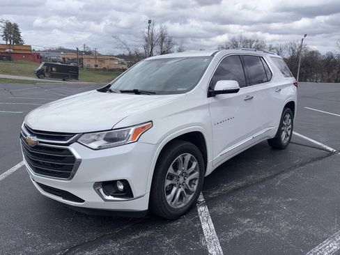 Used 2019 Chevrolet Traverse Premier w/ Driver Confidence II Package image 1