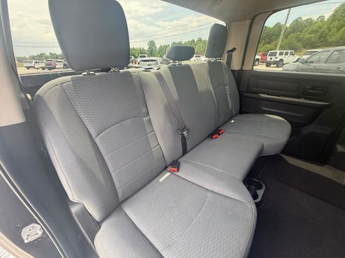 Used 2017 RAM 2500 Tradesman w/ Chrome Appearance Group AWD/4WD image 8