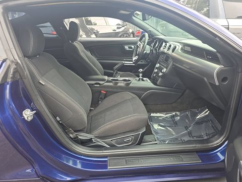 Used 2018 Ford Mustang GT RWD image 11