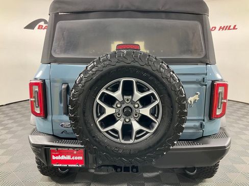 Used 2022 Ford Bronco Badlands image 5