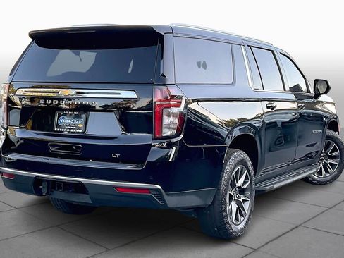 Used 2023 Chevrolet Suburban LT image 12