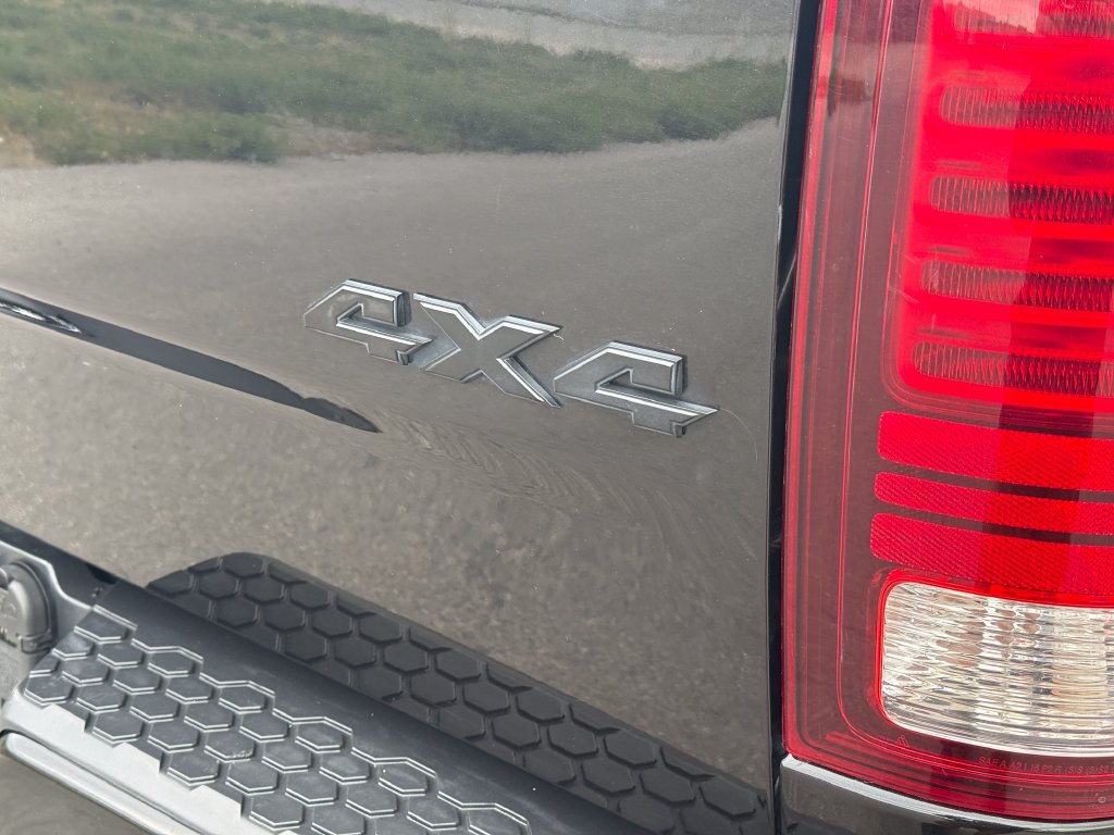 Used 2018 RAM 2500 Laramie w/ Sport Appearance Group AWD/4WD image 15