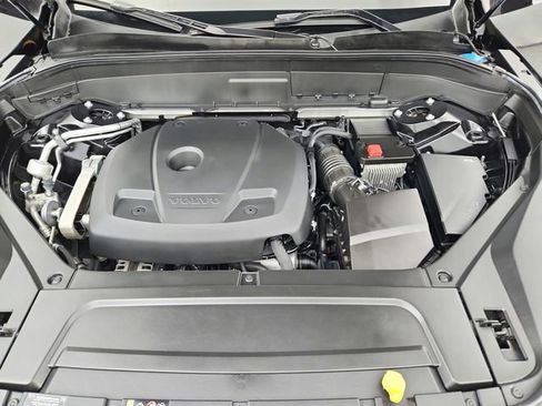 Used 2020 Volvo XC90 T6 Momentum image 16
