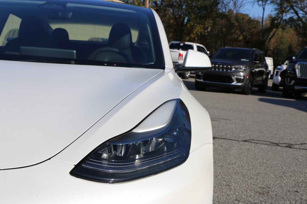 Used 2023 Tesla Model 3 Standard Range RWD image 13