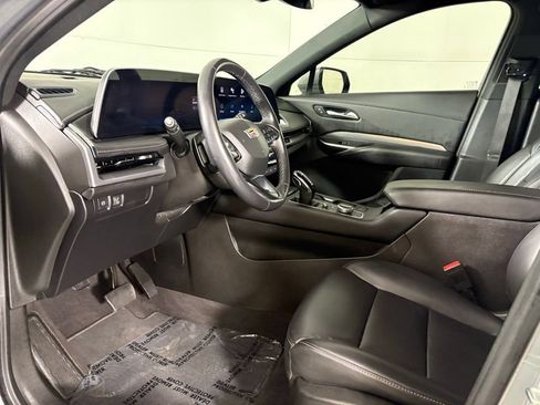 Used 2024 Cadillac XT4 Premium Luxury AWD/4WD image 29