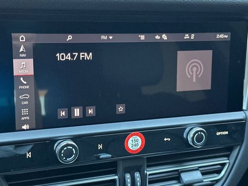 New 2026 Porsche Macan image 23