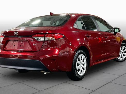 Used 2025 Toyota Corolla LE FWD image 13