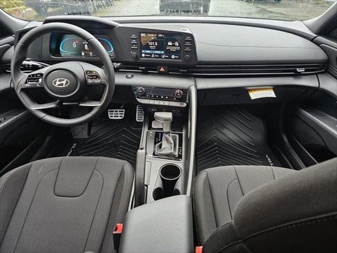 New 2026 Hyundai Elantra Sport FWD image 15