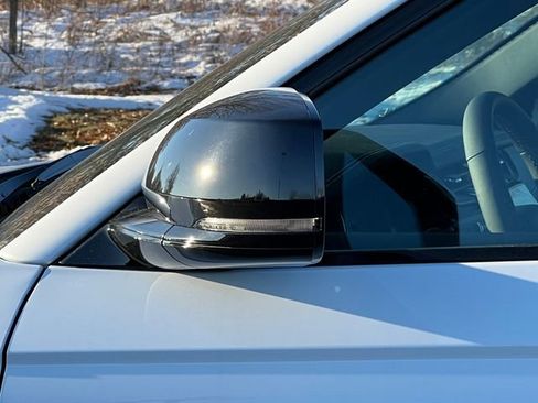 New 2025 Jeep Grand Cherokee Limited w/ Black Appearance Package image 42