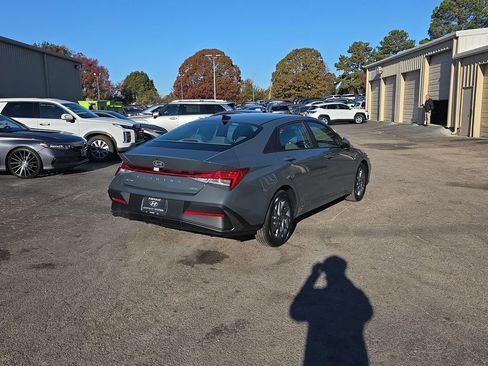 New 2026 Hyundai Elantra Blue image 13