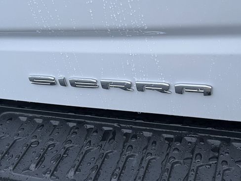 Used 2024 GMC Sierra 1500 Denali Ultimate image 9