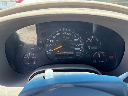 Used 1998 Chevrolet Astro AWD image 9