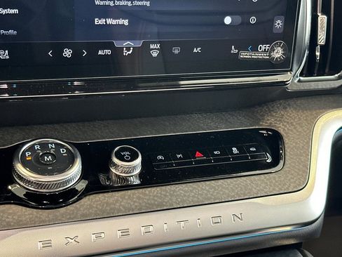 New 2026 Ford Expedition Tremor image 20