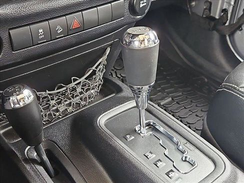 Used 2014 Jeep Wrangler Freedom Edition image 12