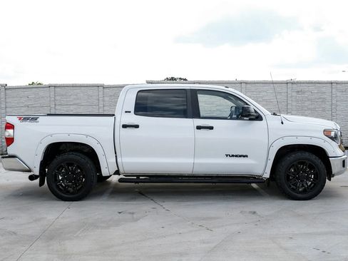 Used 2019 Toyota Tundra SR5 RWD image 7