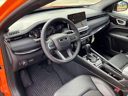 New 2026 Jeep Compass Latitude w/ Sun and Sound Group image 8