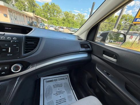 Used 2015 Honda CR-V LX image 21