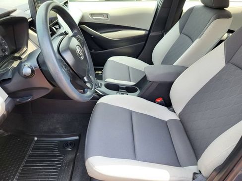 Used 2025 Toyota Corolla LE FWD image 12