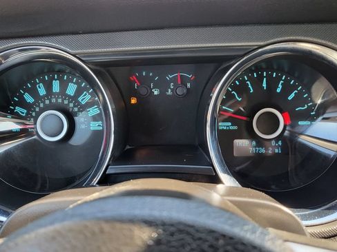 Used 2014 Ford Mustang Convertible RWD image 26