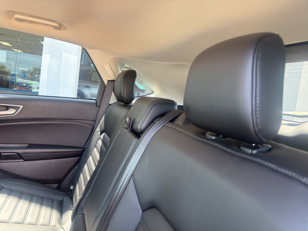 Used 2022 Ford Edge SEL w/ Convenience Package AWD/4WD image 15