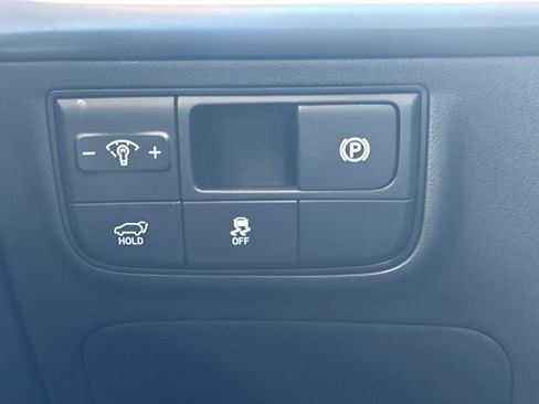 Used 2025 Hyundai Tucson Limited FWD image 26