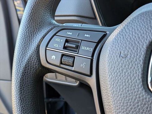 Used 2025 Honda CR-V EX image 11