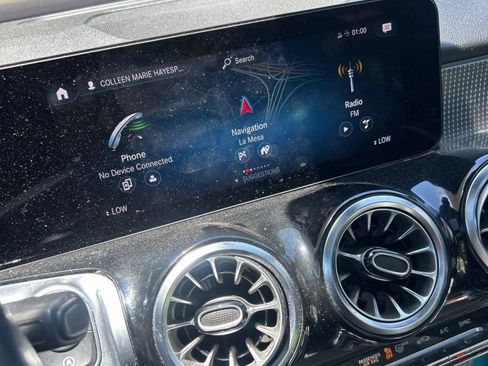 Used 2022 Mercedes-Benz GLB 250 4MATIC image 2