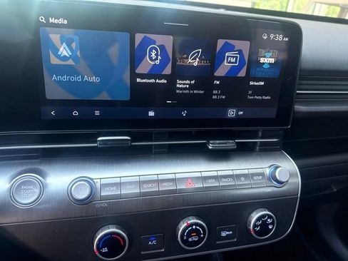 Used 2024 Hyundai Kona SE FWD image 15
