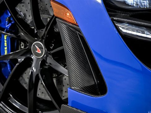 Used 2018 McLaren 720S RWD image 4
