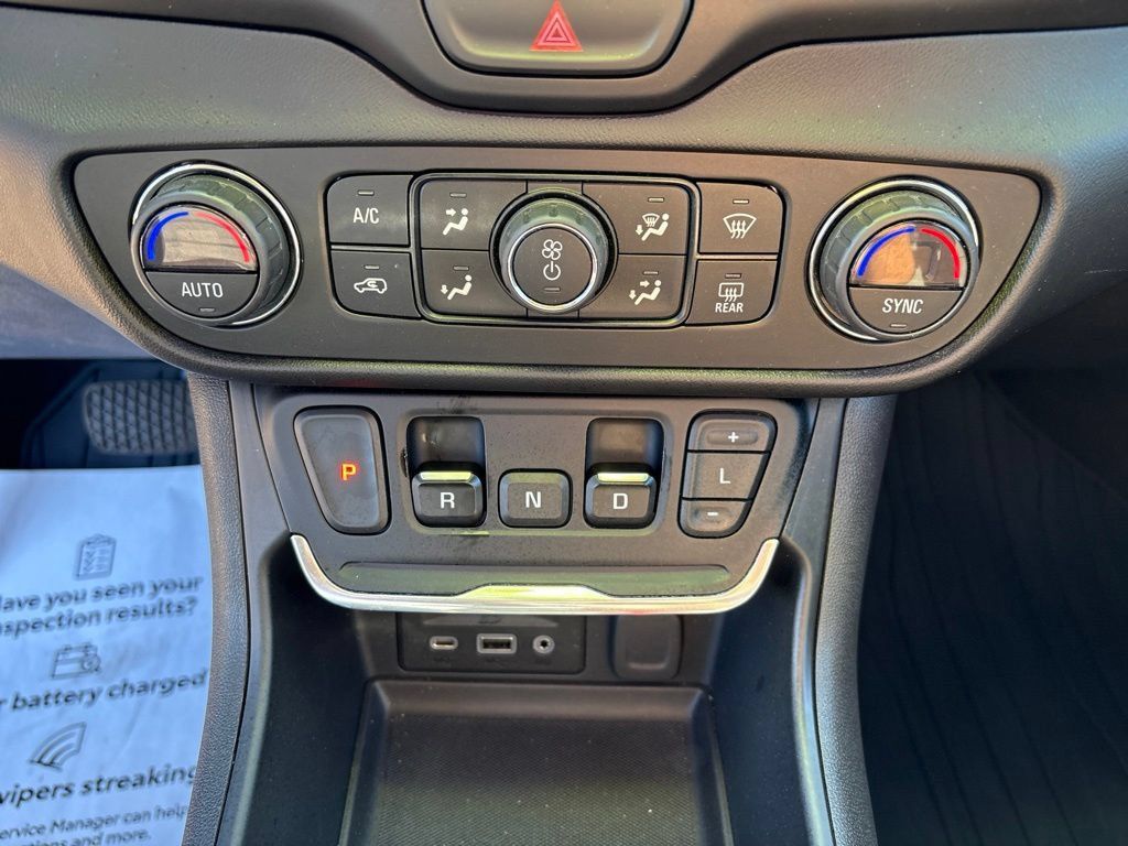Used 2019 GMC Terrain SLT w/ Preferred Package AWD/4WD image 25