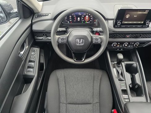 Used 2025 Honda Accord LX image 17