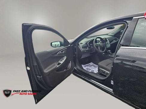 Used 2025 Chevrolet Malibu LT FWD image 9