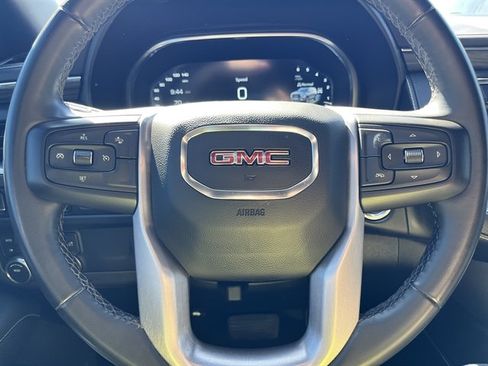 Used 2023 GMC Yukon XL SLT AWD/4WD image 21