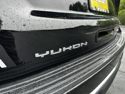 Used 2023 GMC Yukon SLT w/ SLT Premium Package AWD/4WD image 48