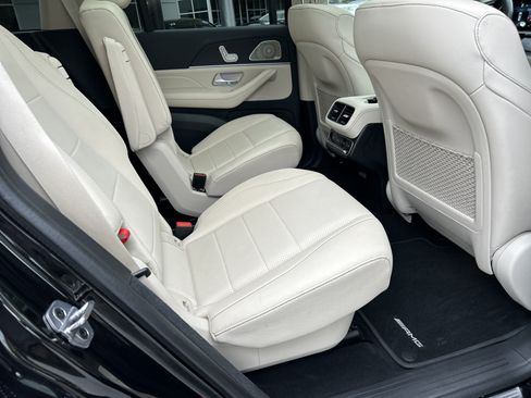 Certified 2025 Mercedes-Benz GLS 450 4MATIC image 48