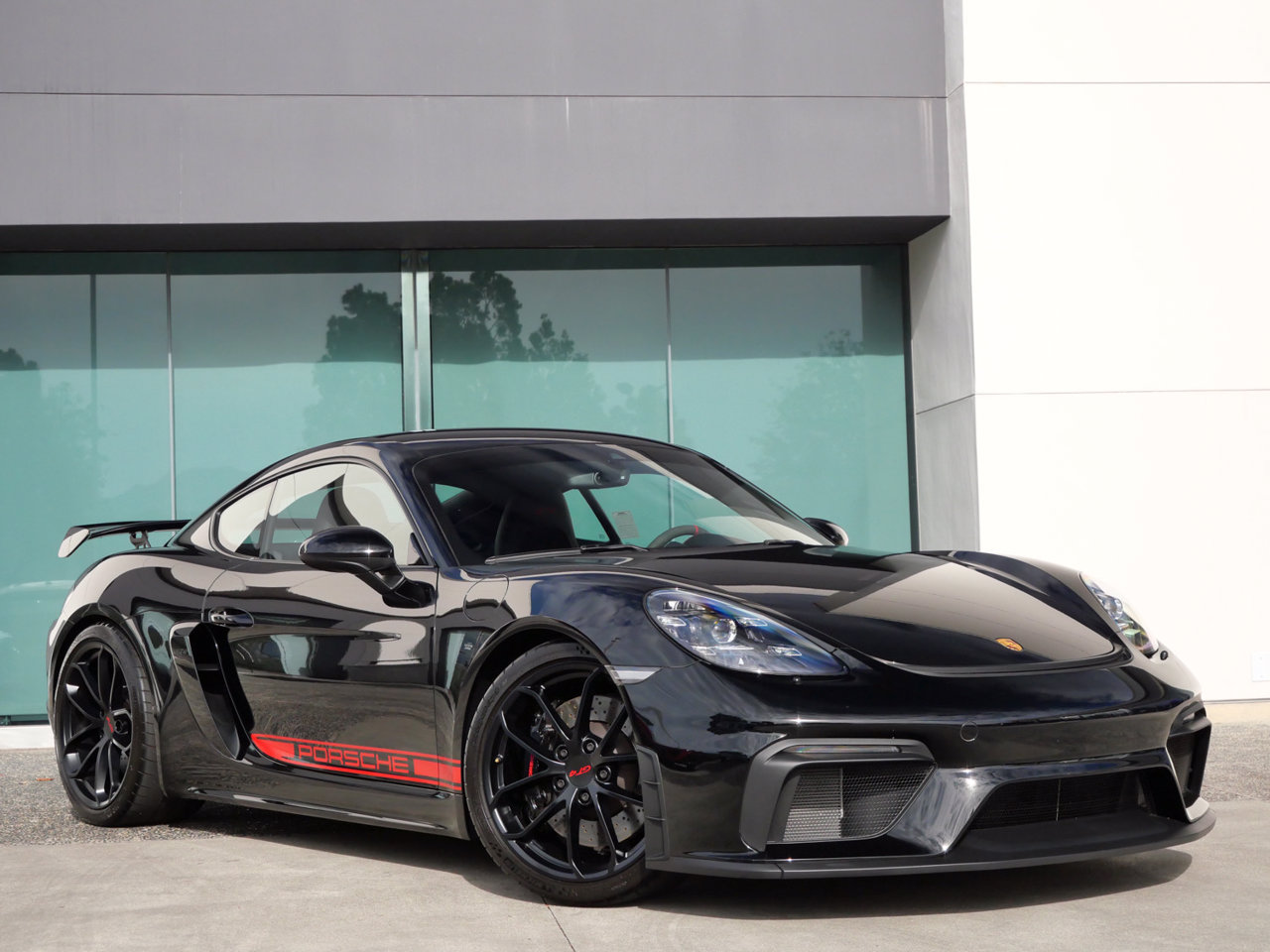 Used 2022 Porsche 718 Cayman GT4 RWD image 1
