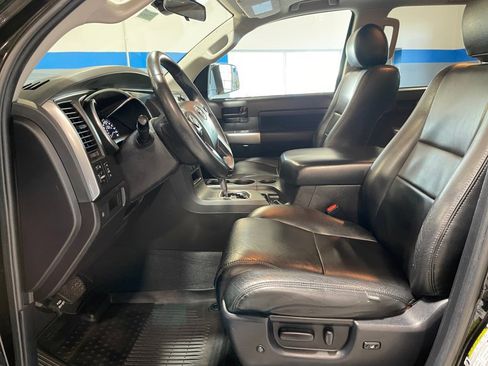 Used 2022 Toyota Sequoia TRD Sport image 9