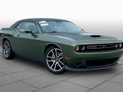Used 2023 Dodge Challenger R/T RWD image 3